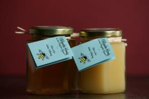 Mölmsche Honig aus Styrum: flüssig und cremig. Foto: Niels Gründel